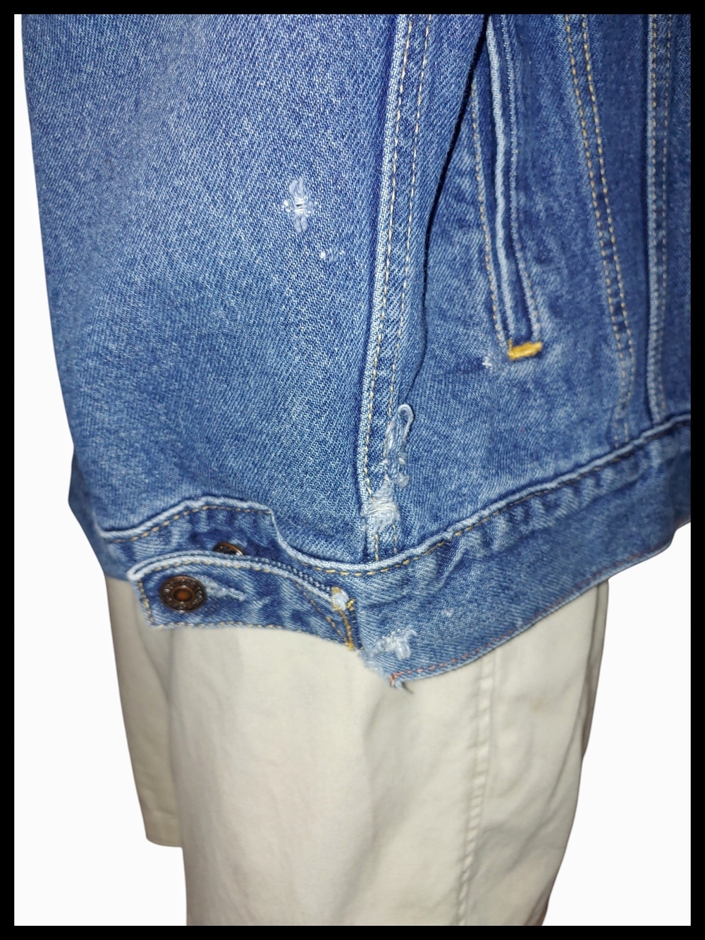 Levi's Signature Denim Trucker Jacker *please read* - Picture 4 of 8